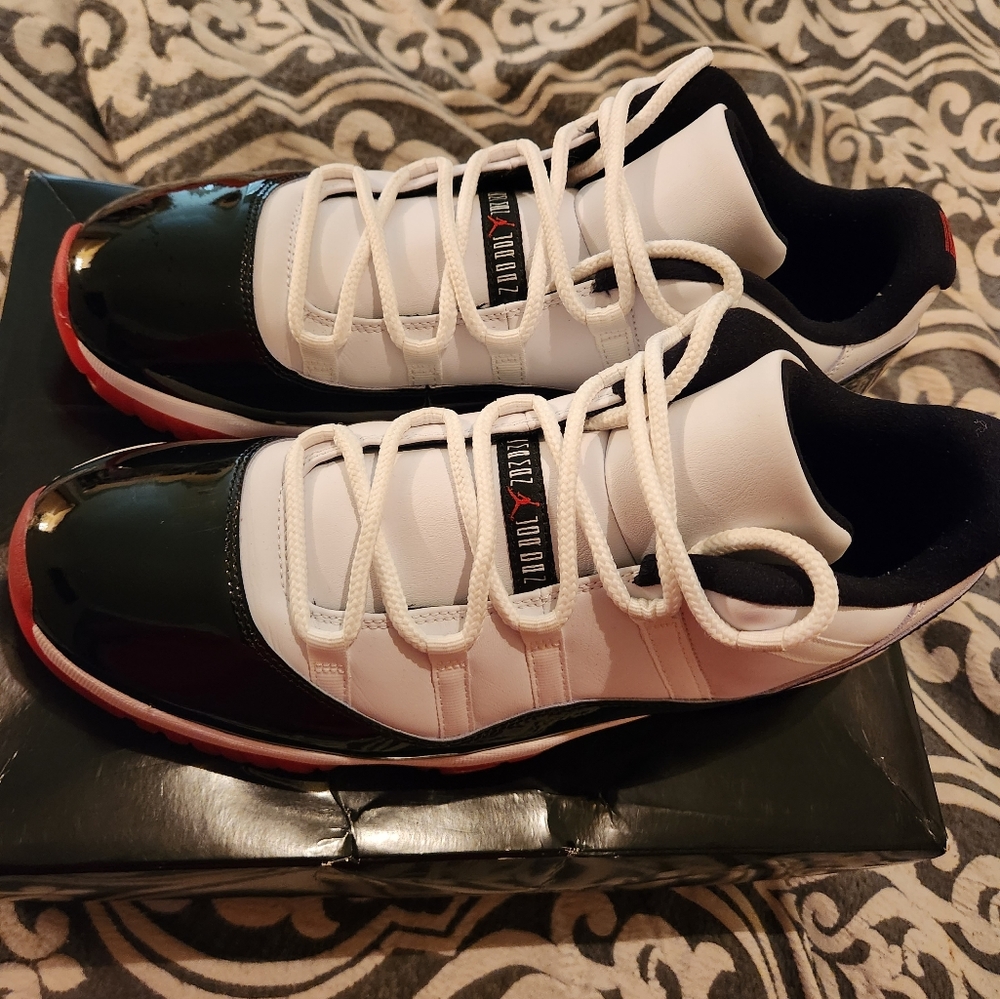 Jordan retro 11 low Concord Bred